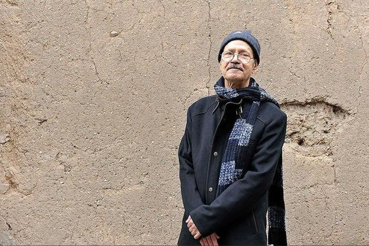 هوشنگ آزادیور درگذشت