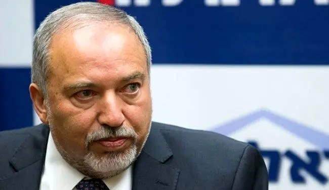 لیبرمن: سامانه «اس ۳۰۰» سوری‌ها را نابود می‌کنیم!