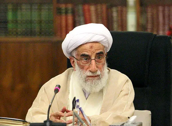 واکنش آیت‌الله جنتی به انتقادات درباره گشت ارشاد