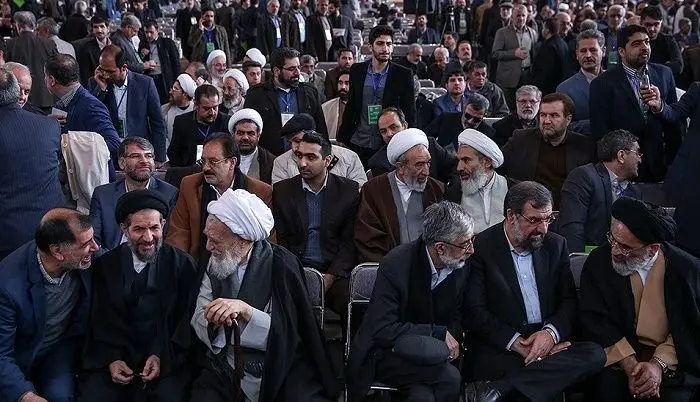 صف‌آرایی عقلا در برابر تندروهای اصولگرا