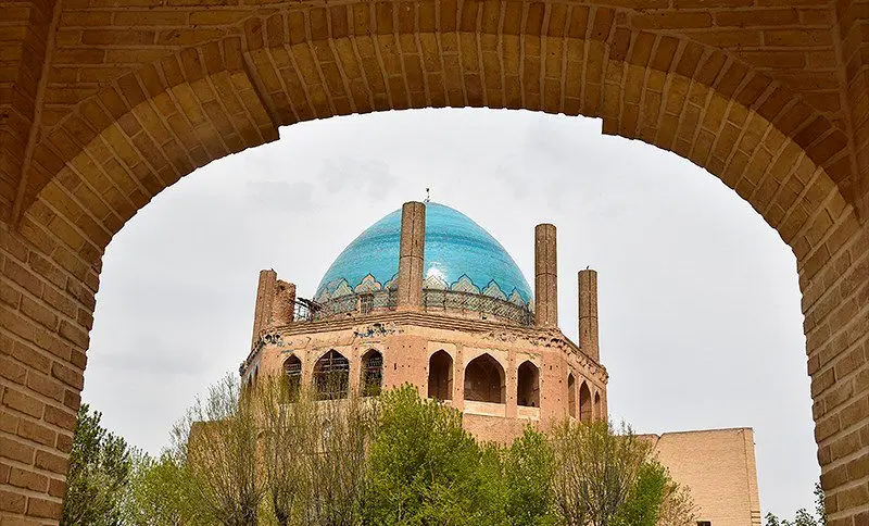 (تصاویر) بزرگترین گنبد آجری جهان در ایران