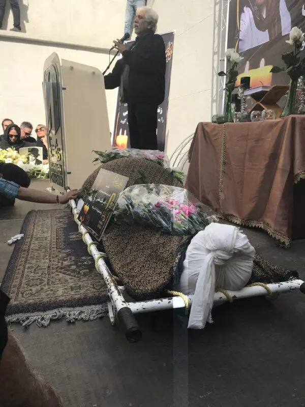 روزنامه جوان: موسوی و خاتمی به "ملک‌مطیعی" بد کردند