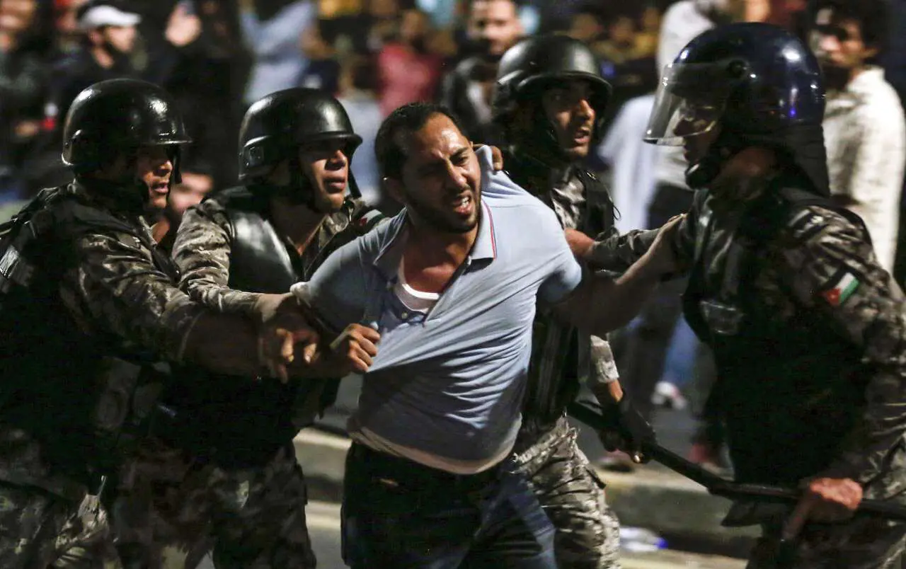 (تصاویر) تظاهرات اردنی‌ها علیه قانون مالیات