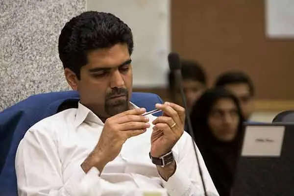 سرنوشت سپنتا نیکنام در گرو رای مجمع تشخیص