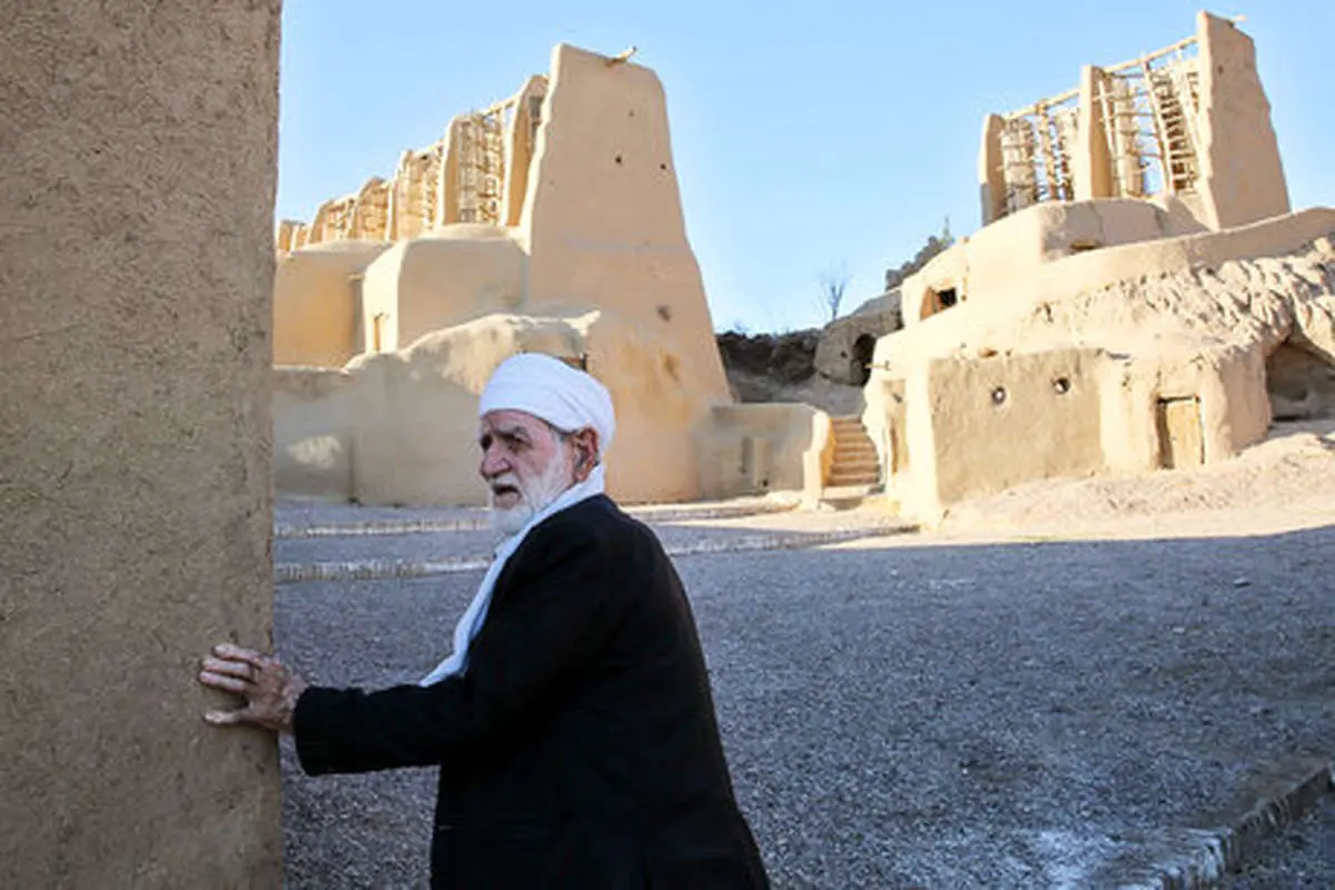 عثمان محمدپرست: در رودربایستی گیر کردم!