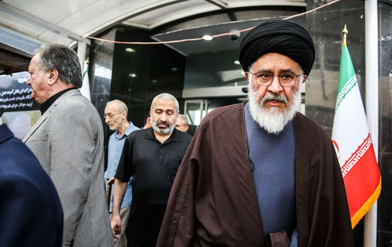 (تصاویر) شخصیت‌های نظام در تشییع دکتر احمد احمدی