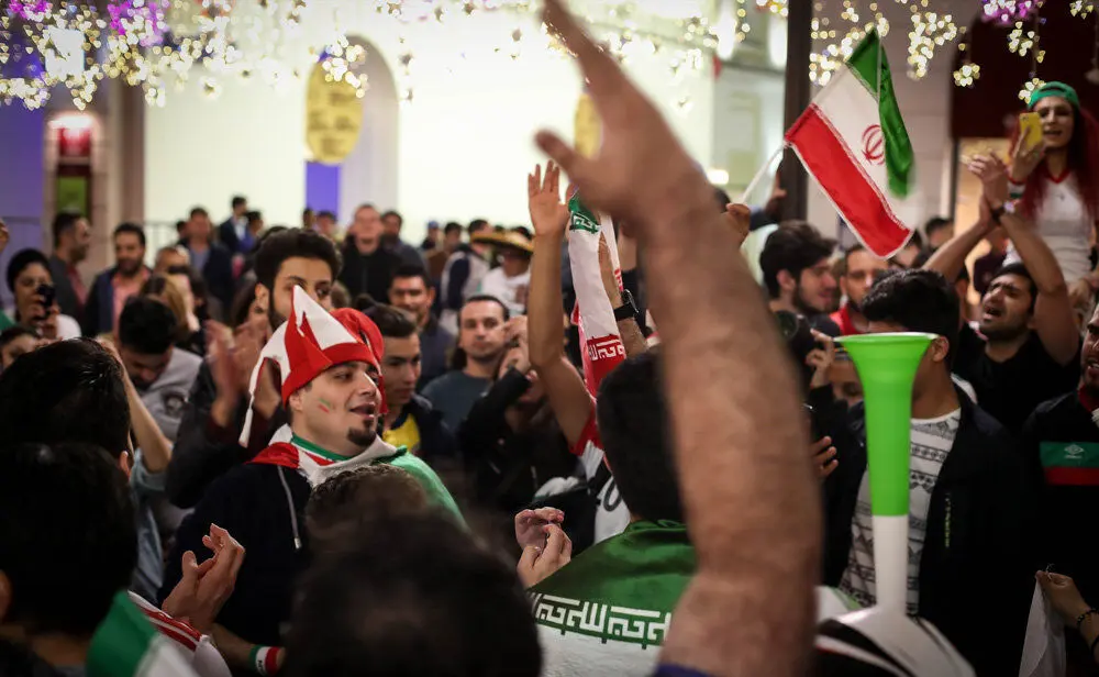 (تصاویر) شور و هیجان طرفداران ایرانی در جام جهانی ۲۰۱۸ روسیه
