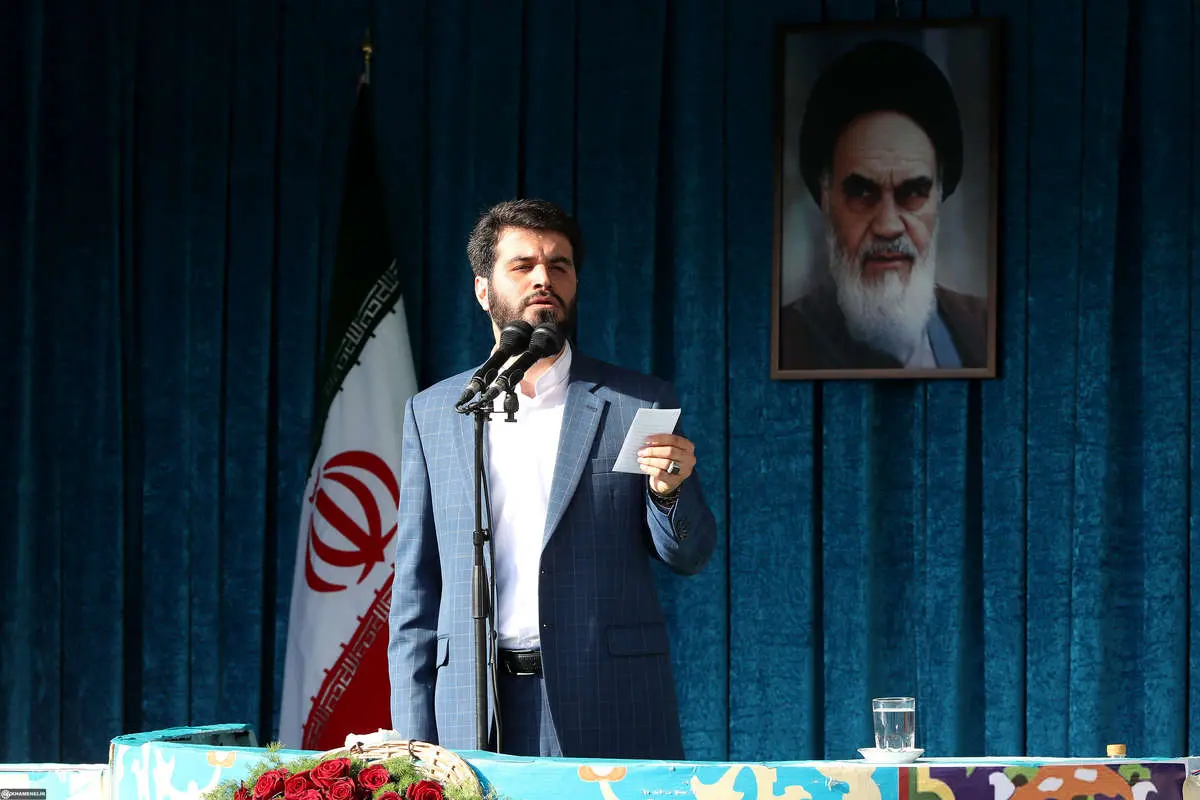 (تصاویر) اقامه نماز عید فطر به امامت رهبر انقلاب