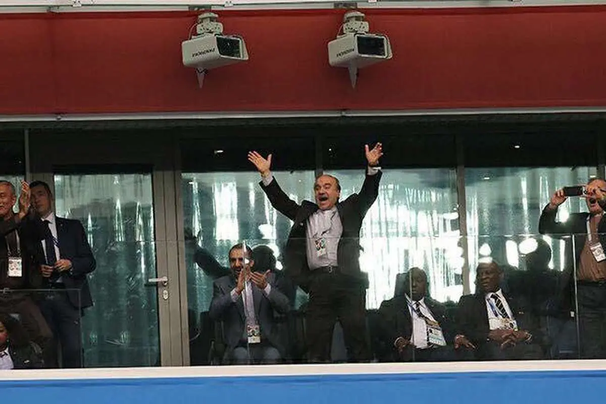 (تصویر) فریاد شادی وزیر ورزش بعد از گل ایران