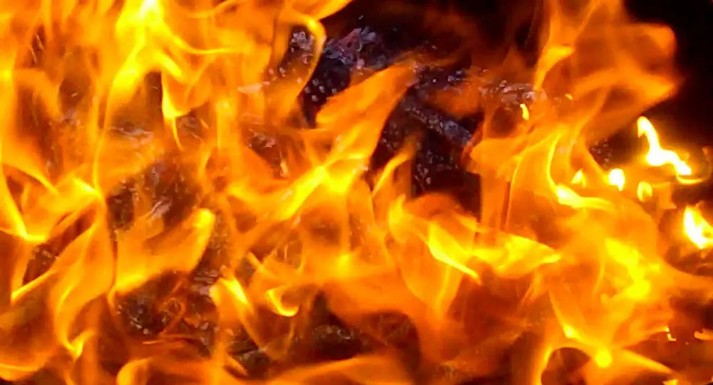 ماجرای وحشتناک آتش زدن پسر ۷ ساله توسط دو دختر