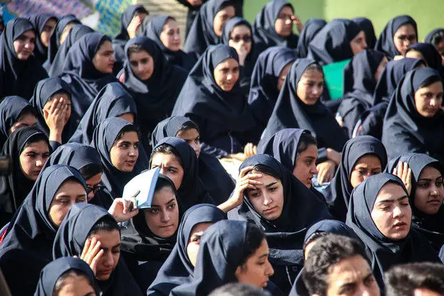 شرط ثبت نام اتباع فاقد هویت در مدارس