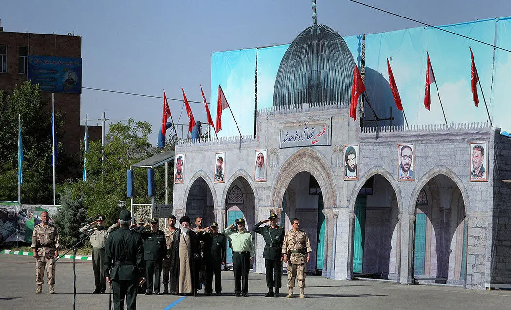 (تصاویر) رهبرانقلاب در مراسم دانش‌آموختگی دانشگاه امام حسین(ع)