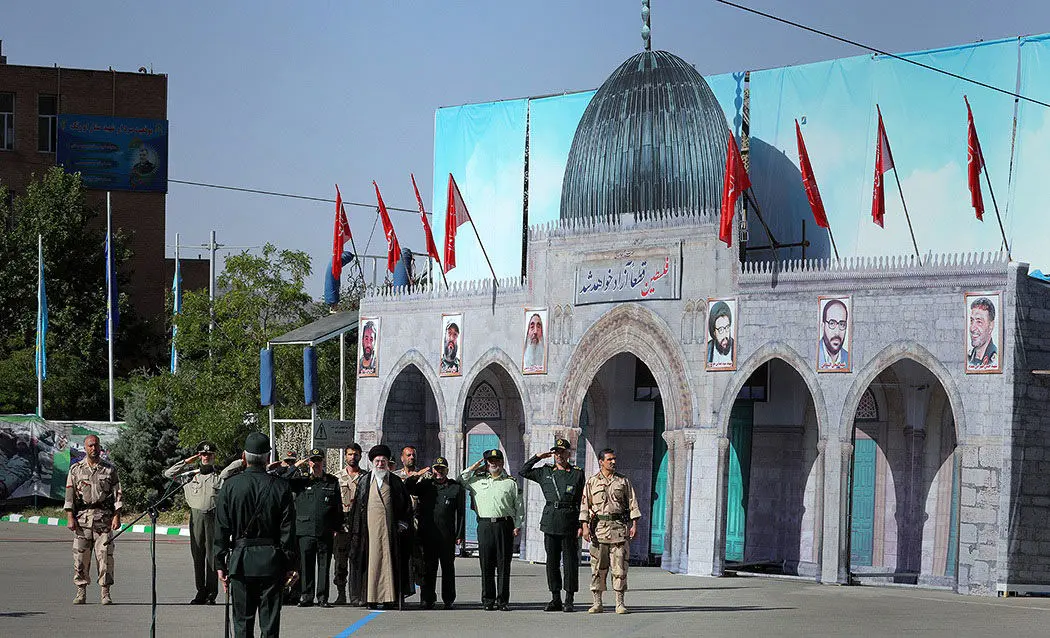 (تصاویر) رهبرانقلاب در مراسم دانش‌آموختگی دانشگاه امام حسین(ع)