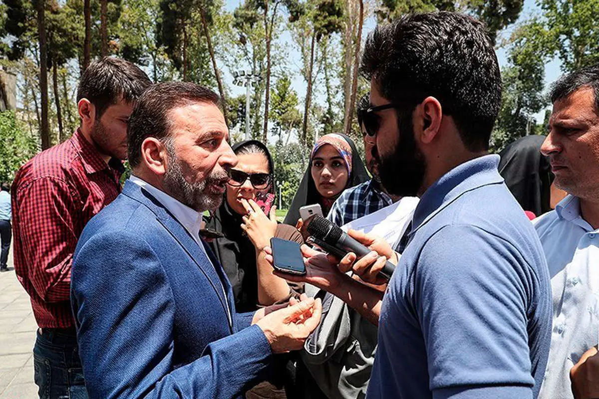 واکنش واعظی به پیشنهاد جنجالی موسویان