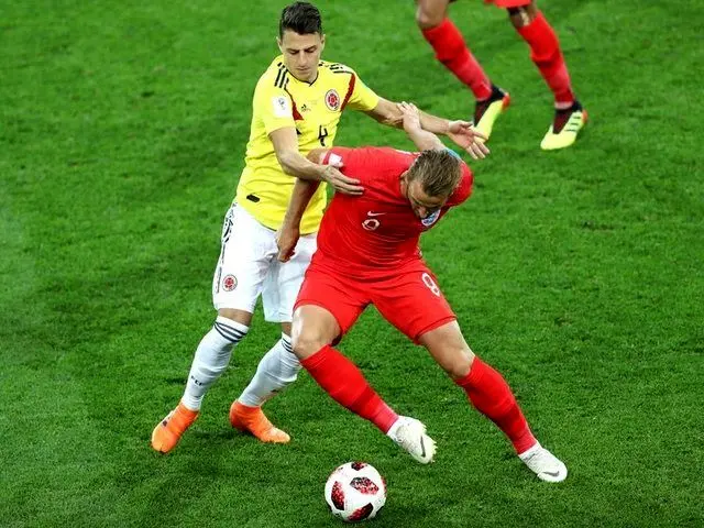 انگلیس طلسم پنالتی‌ها را شکست و صعود کرد