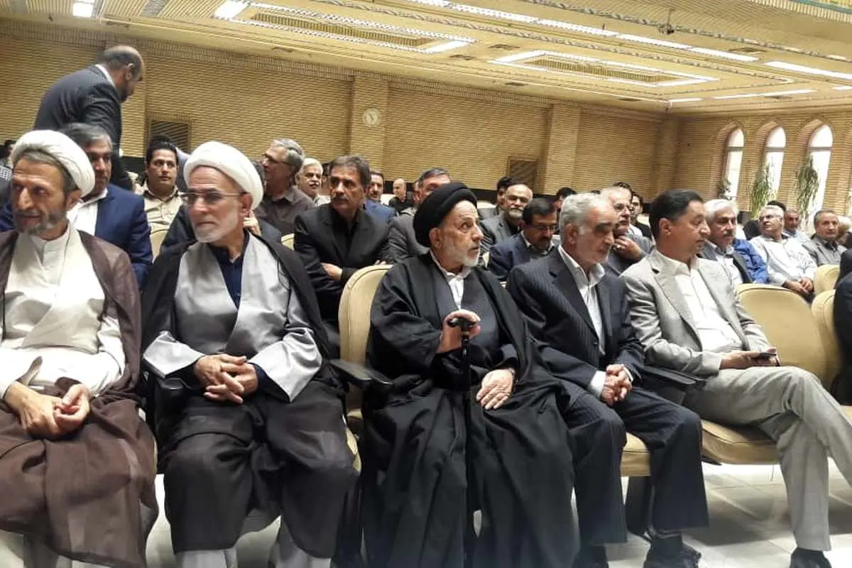 (تصاویر) مراسم ترحیم پدر تاجزاده برگزار شد