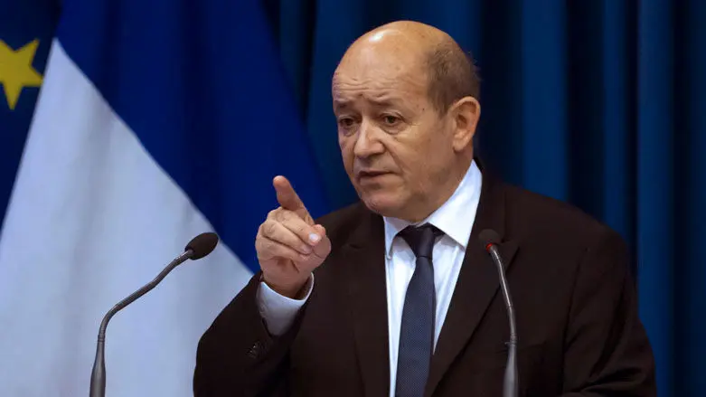 فرانسه: ایران تهدید در مورد خروج از برجام را متوقف کند