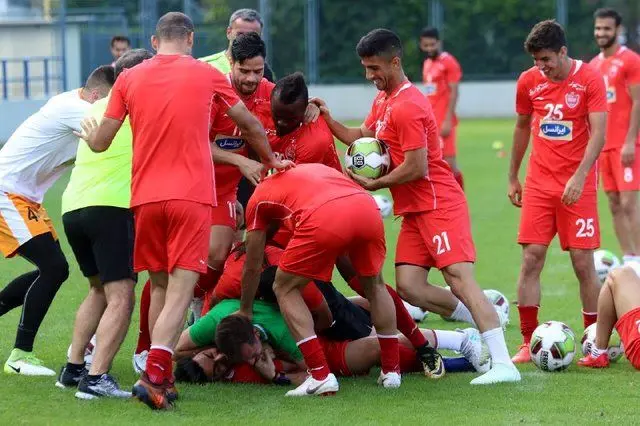 پرسپولیس و ۱۰۰ هزار یوروی ناقابل!