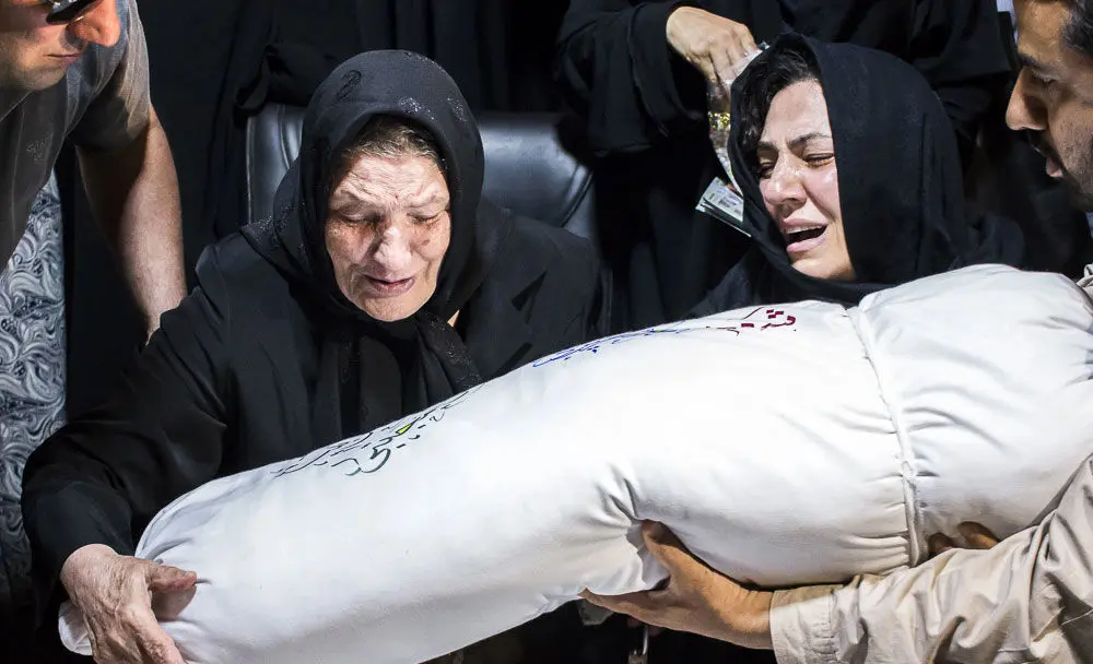 (تصاویر) پایان چشم انتظاری ۳۶ ساله دو مادر شهید