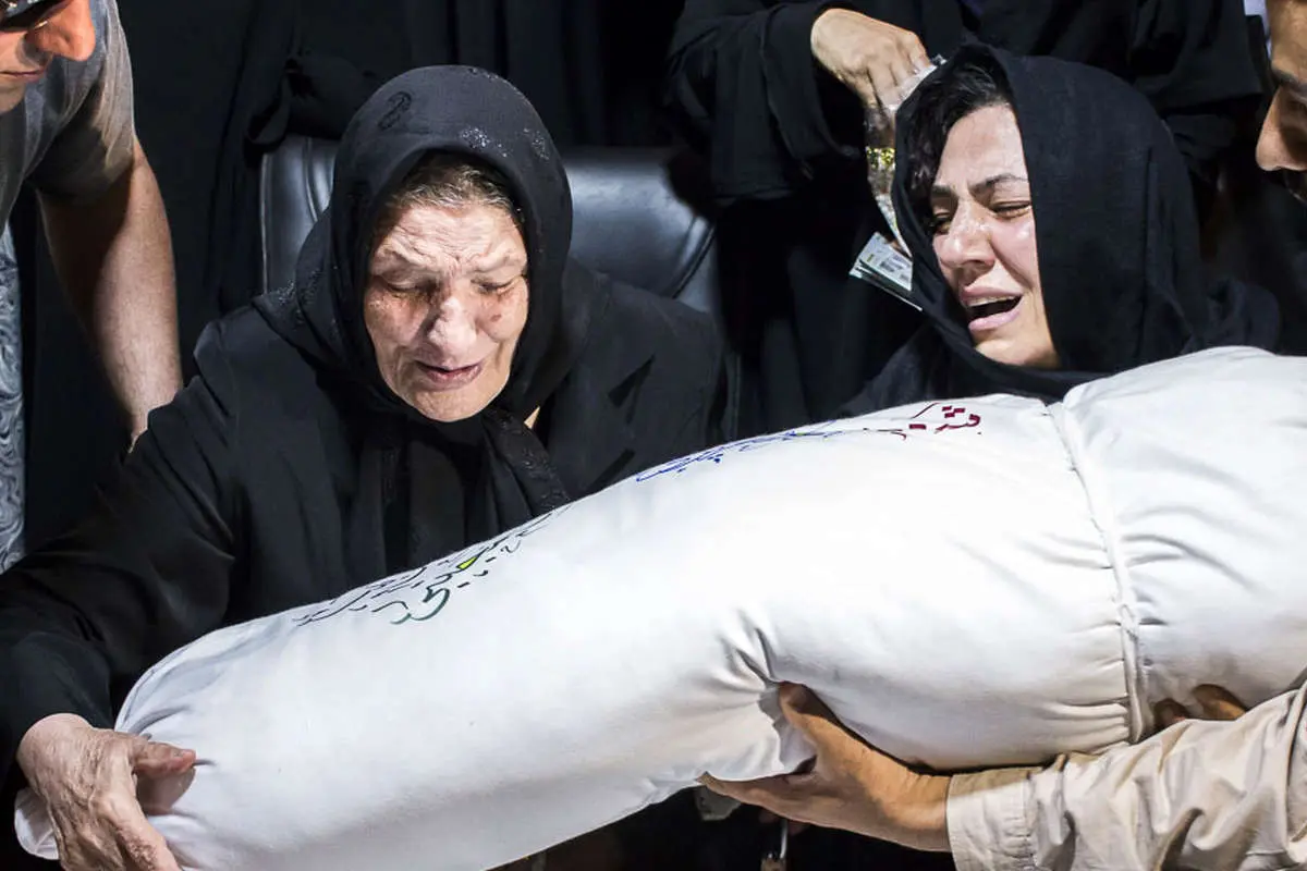 (تصاویر) پایان چشم انتظاری ۳۶ ساله دو مادر شهید