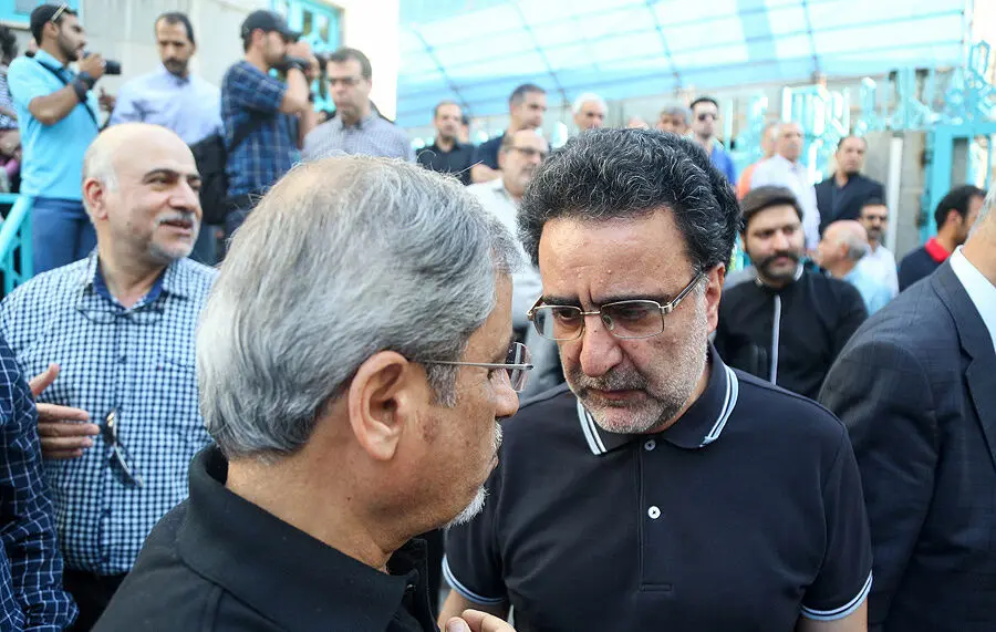 (تصاویر) چهره‌های سیاسی در تشییع داماد آیت‌الله طالقانی