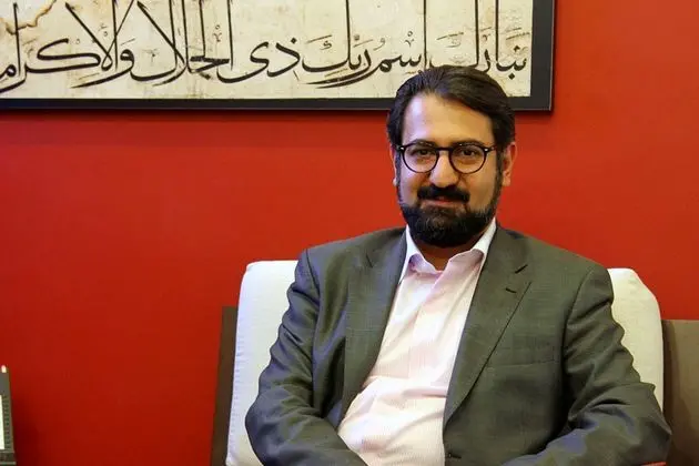 معاون وزیر ارشاد، گواهینامه درجه یک هنری‌اش را بازگرداند