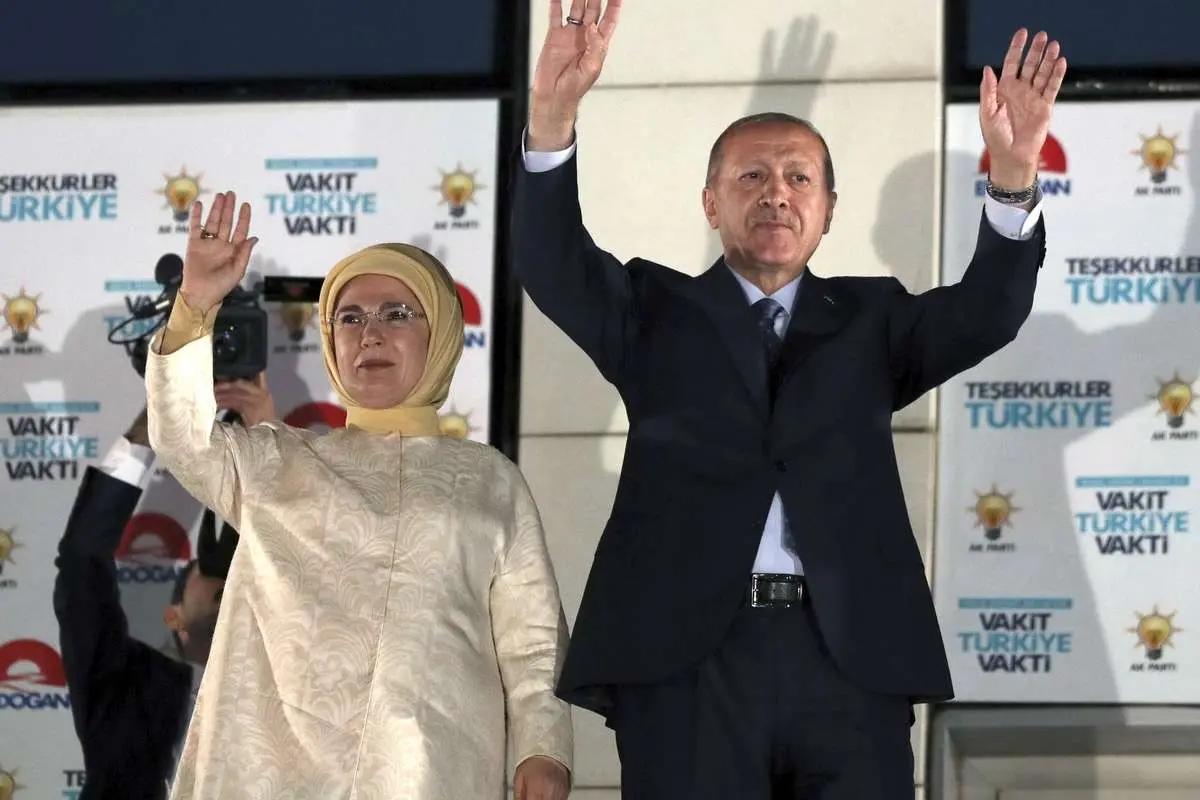 (تصاویر) شادی مردم ترکیه پس از پیروزی اردوغان