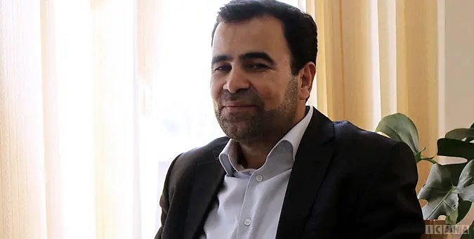 پیرموذن: روحانی به کارشناسان اقتصادی فراخوان دهد