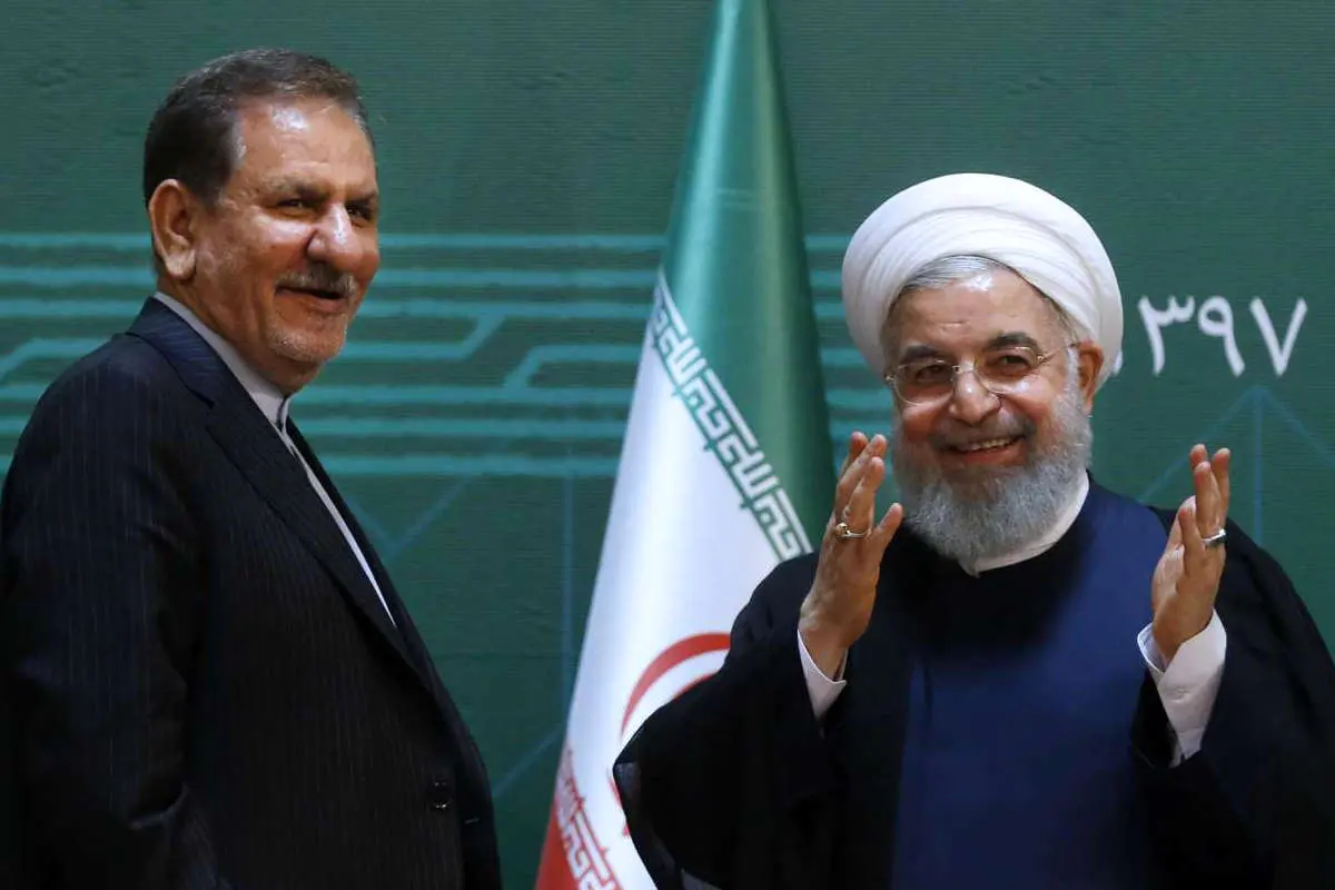 کسانی که در شرایط سخت فعلی فقط به جیب خود فکر می کنند خائن هستند