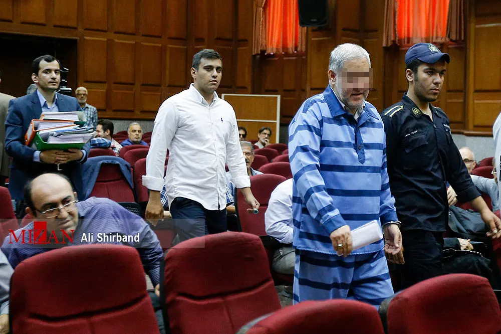 (تصاویر) متهم ردیف اول پرونده ثامن‌الحجج با لباس زندان