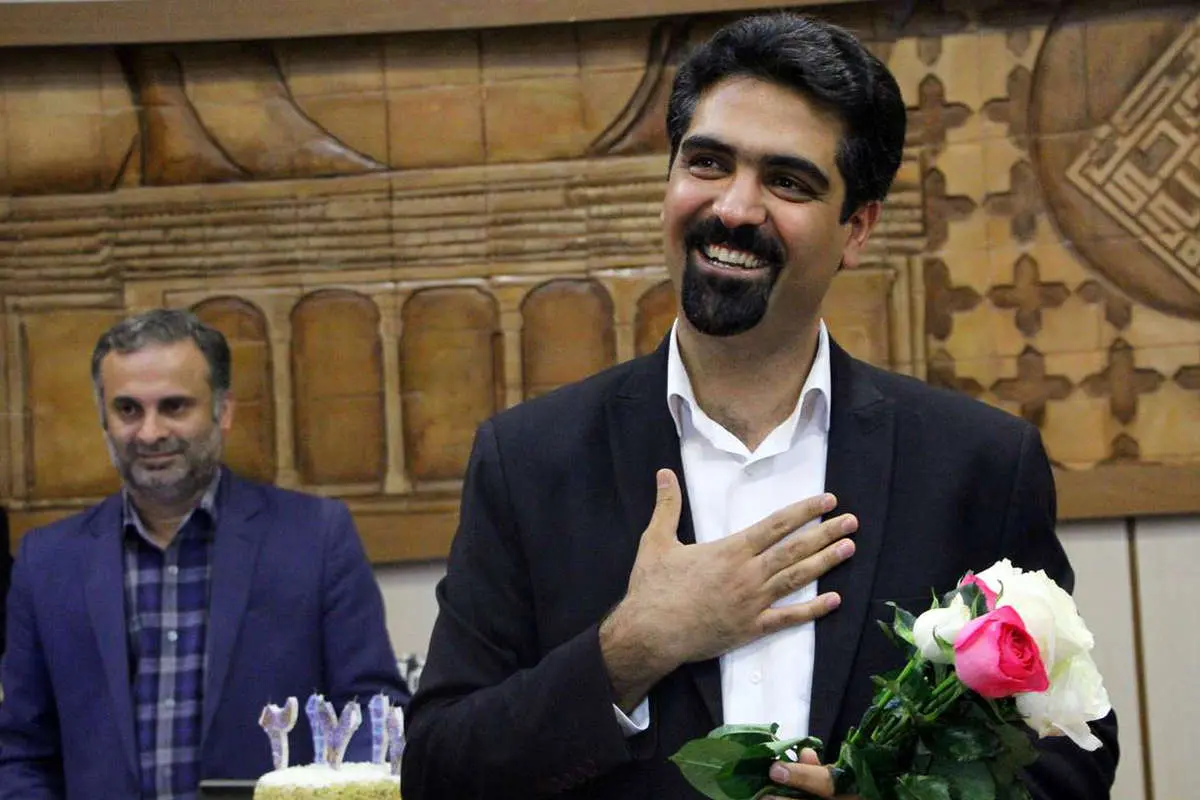 (تصاویر) بازگشت سپنتا نیکنام به شورای شهر یزد