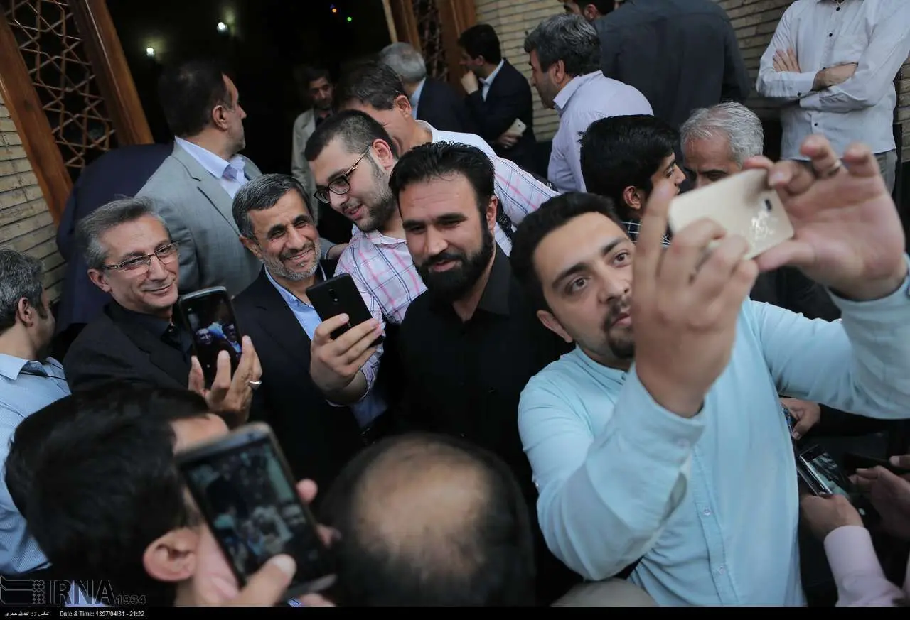 (تصاویر) حواشی و متن ختم پدر وحید حقانیان