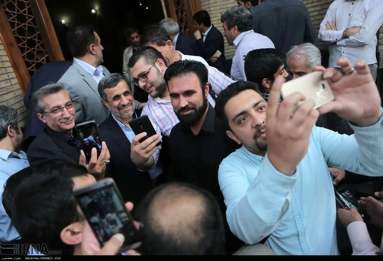 (تصاویر) حواشی و متن ختم پدر وحید حقانیان