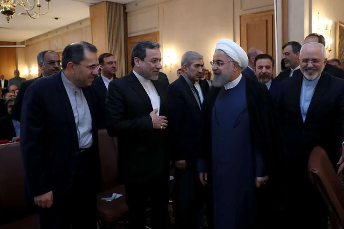 چرا روحانی تهدید کرد؟