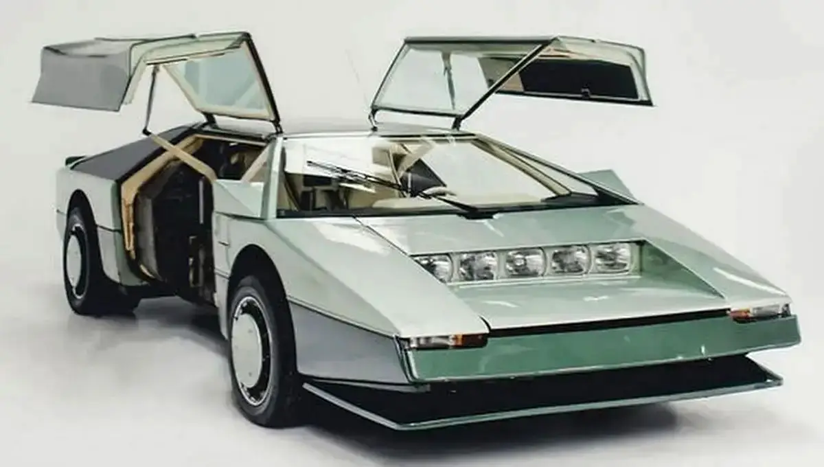 آستون مارتین بولداگ؛ کانسپتی که ۴۰ سال جلوتر از زمان خود بود