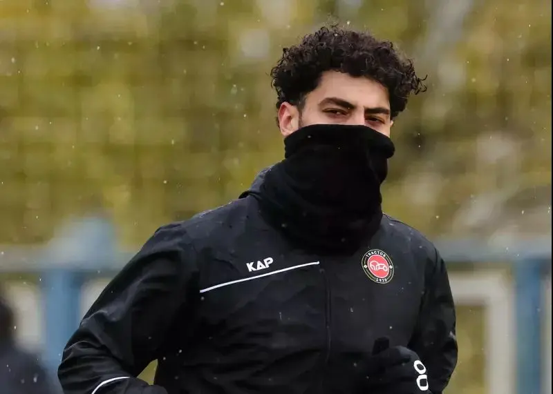 تمرین سرد تراکتوری‌ها زیر برف پاییزی!