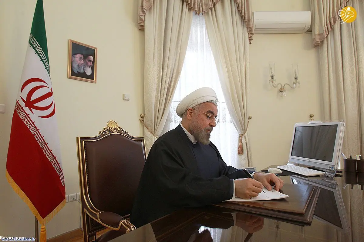 روحانی در نامه‌ای به لاریجانی: "سوال" در چارچوب قانون اساسی نیست اما به مجلس می‌آیم...
