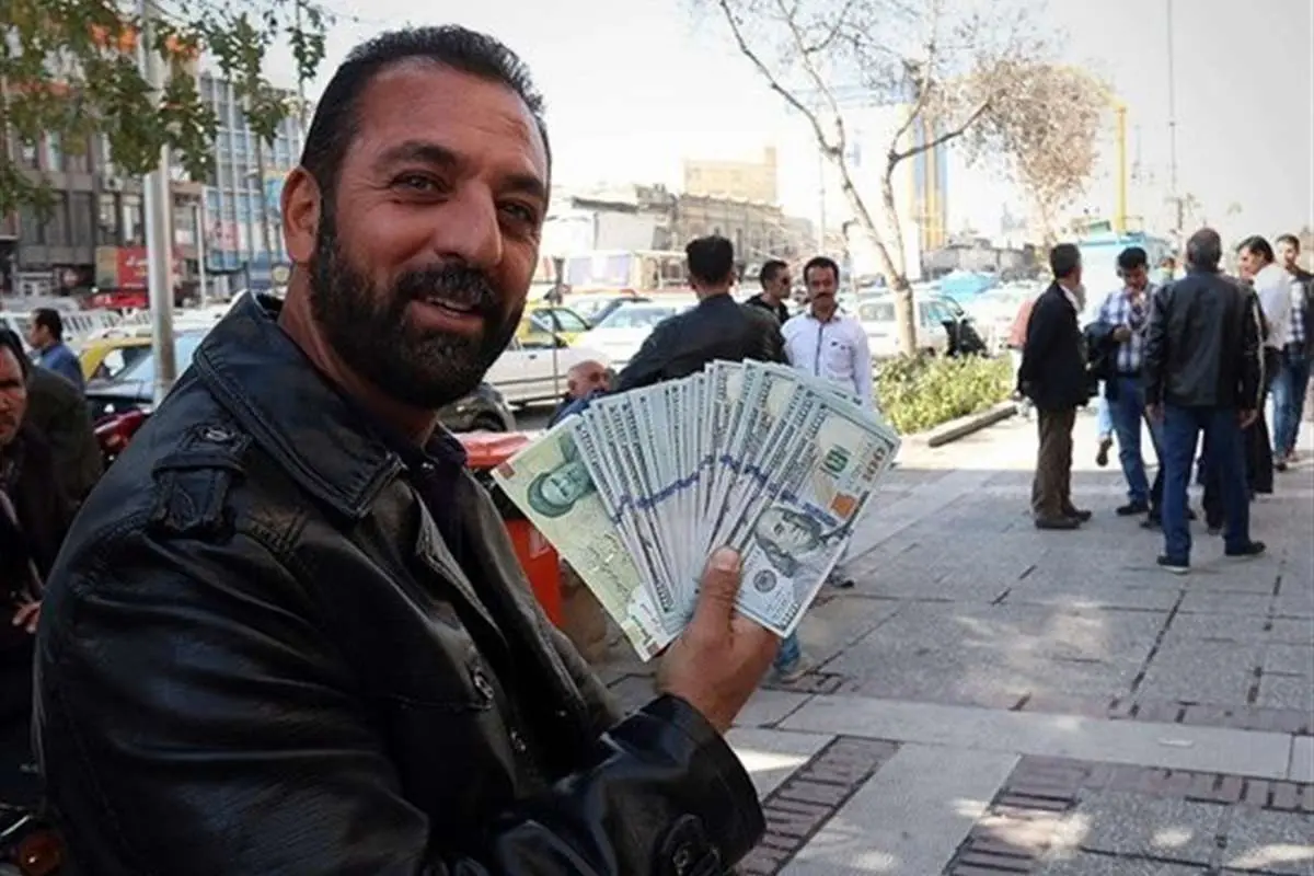 هجوم فروشندگان دلار و سکه به بازار و دور تازه سقوط قیمت