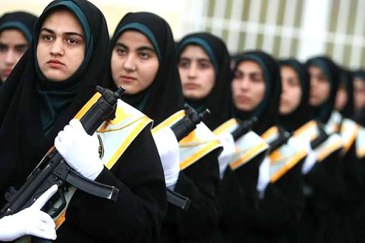 زنی که طرح سربازی دختران را کلید زد