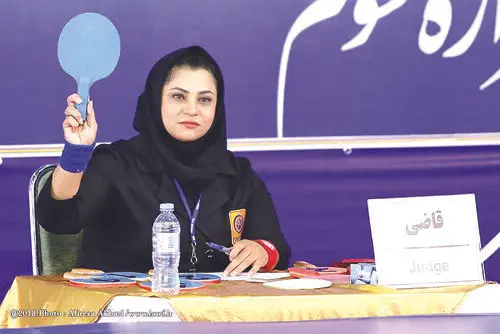 گپی با قاضی زن ایرانی در مسابقات کشتی مردان!