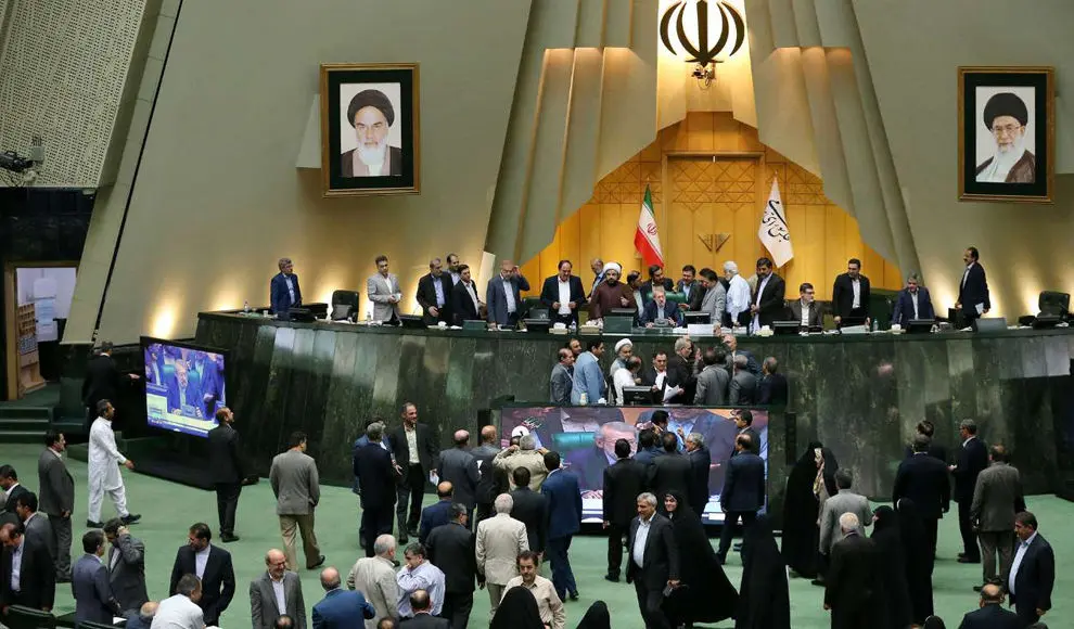 اتفاقی که در مجلس بی‌سابقه بود!