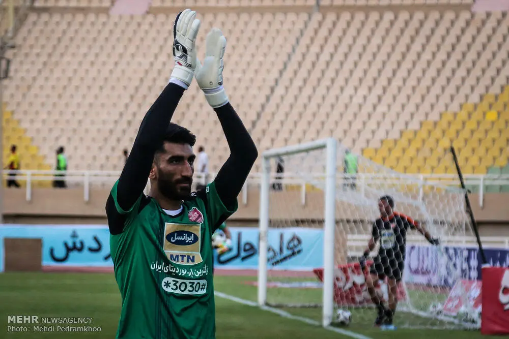 (تصاویر) جنگ در بازی پرسپولیس و استقلال خوزستان!