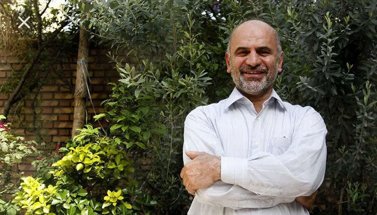 فرشاد مومنی: رانت‌جویی را برای بقای خود متوقف کنید