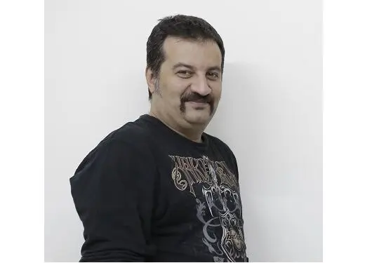 کیهان، این بار علیه مهراب قاسم خانی!