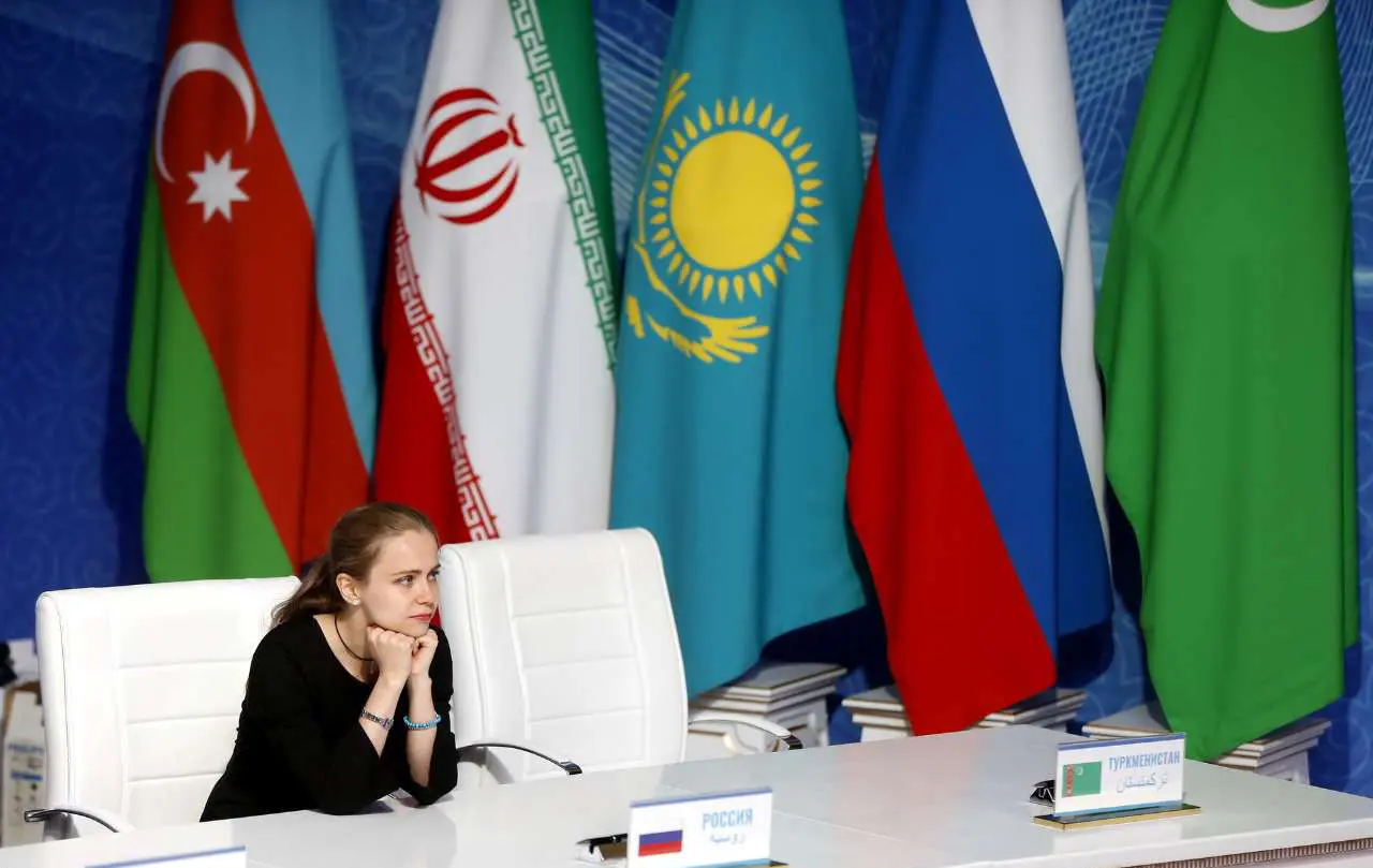 (تصاویر) نماز بدون مهر هیات ایرانی در قزاقستان