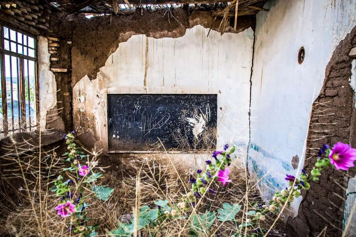 (تصاویر) بلاتکلیفی مدارس متروکه در 20 روستای خلخال