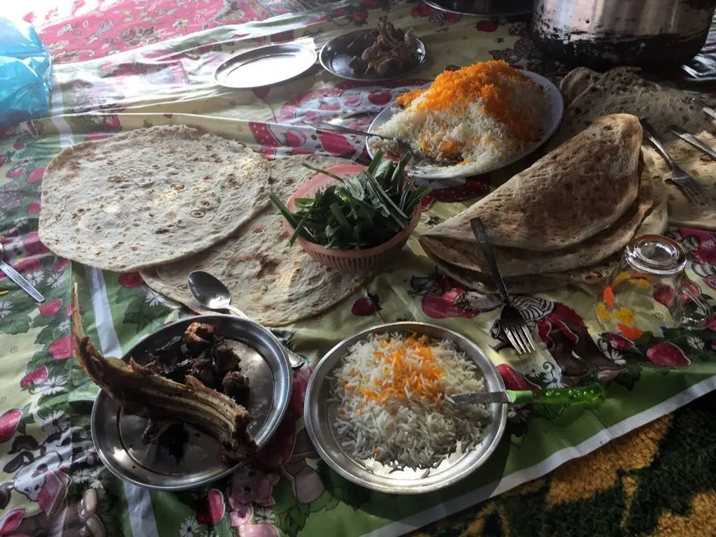 (تصاویر) سفیر آلمان تعطیلات خود را در بین عشایر بختیاری گذراند