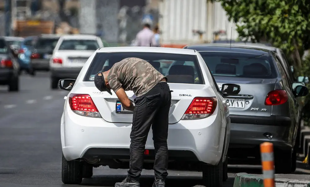 (تصاویر) دور زدن قانون با مخدوش کردن پلاک خودرو!