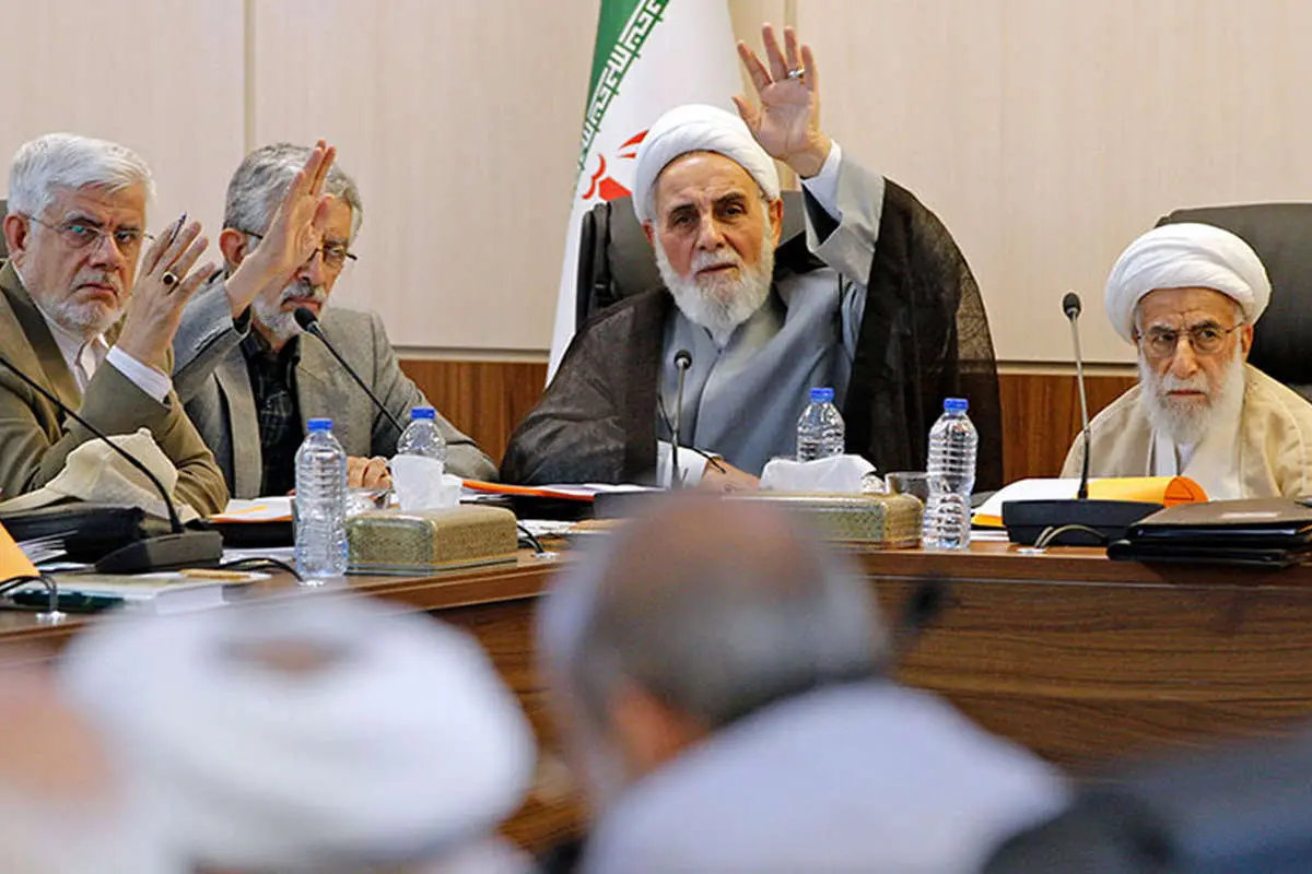 عکس جنجالی آیتالله جنتی مربوط به جلسه "سپنتا" بود