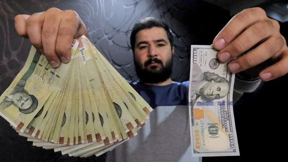 دلار نرخ تاریخی ۱۰ هزار تومان را ثبت کرد